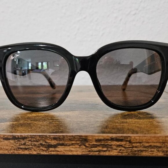 Maui Jim - SIREN SONG -- Mint Condition !!! - Picture 1 of 5